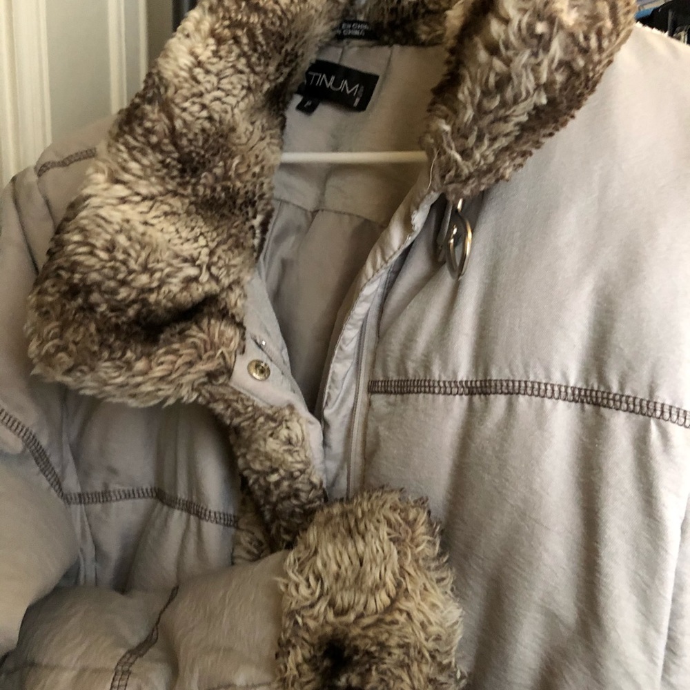 Winter coat platinum